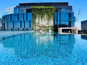 Grand luxe Residence Beautiful Lake & Bay Views